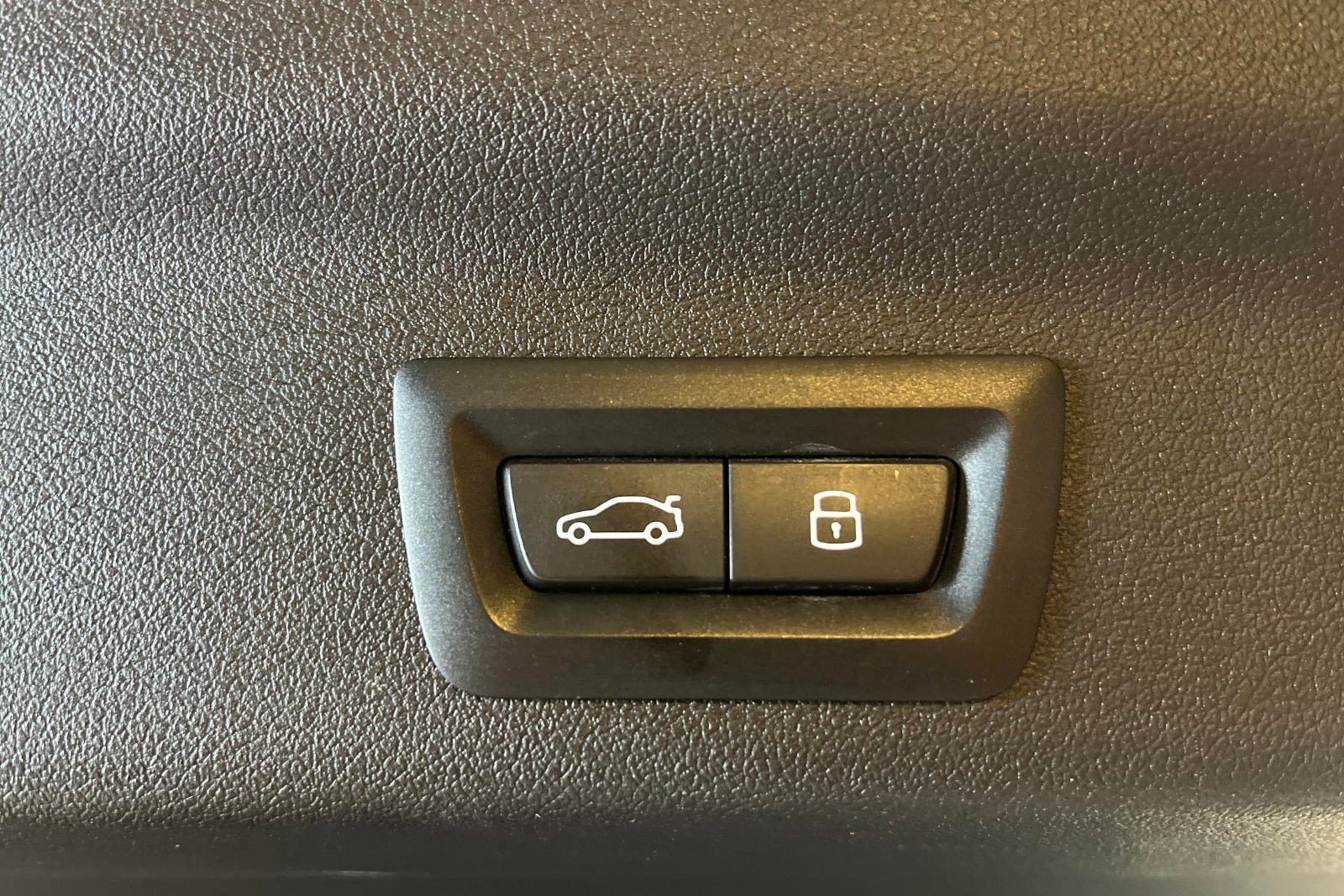 Grå BMW iX1 fra 2023