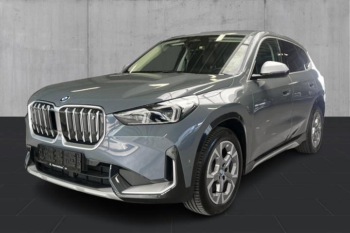 Grå BMW iX1 fra 2023
