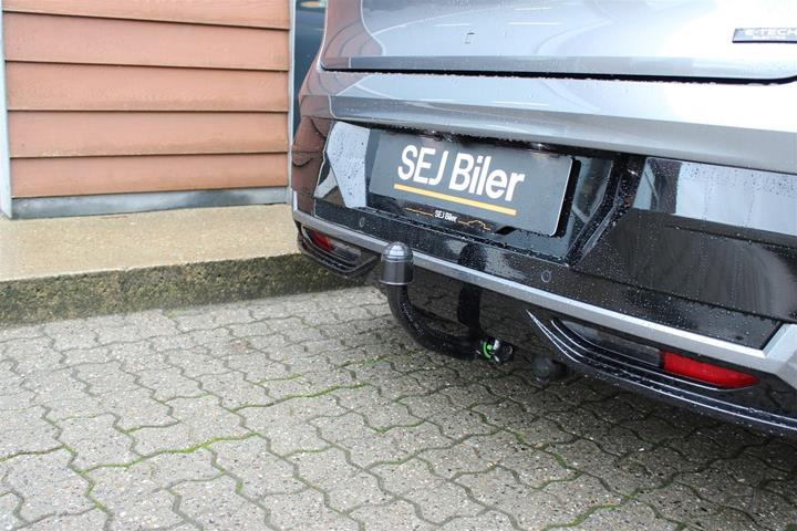 Grå Renault Megane E-Tech fra 2023
