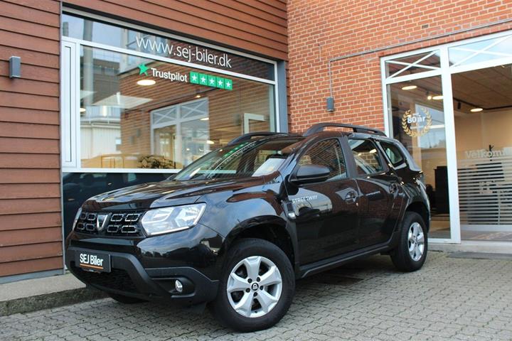 Sort Dacia Duster fra 2019