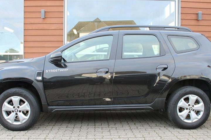 Sort Dacia Duster fra 2019