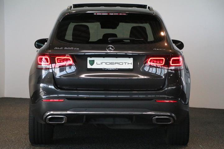 undefined Mercedes GLC300 de fra 2022