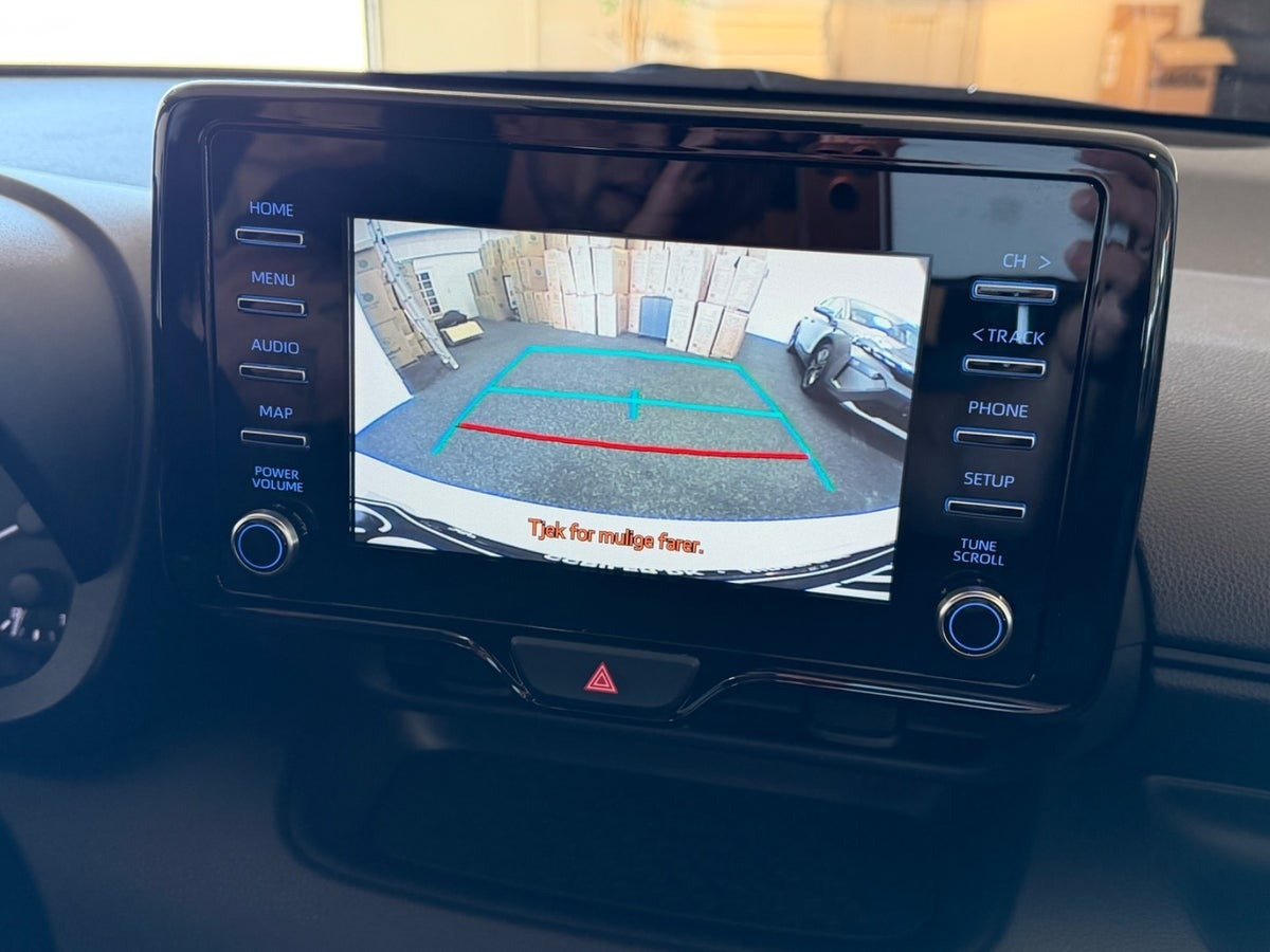 Hvid Mazda 2 fra 2022