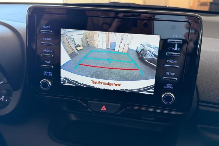 Hvid Mazda 2 fra 2022