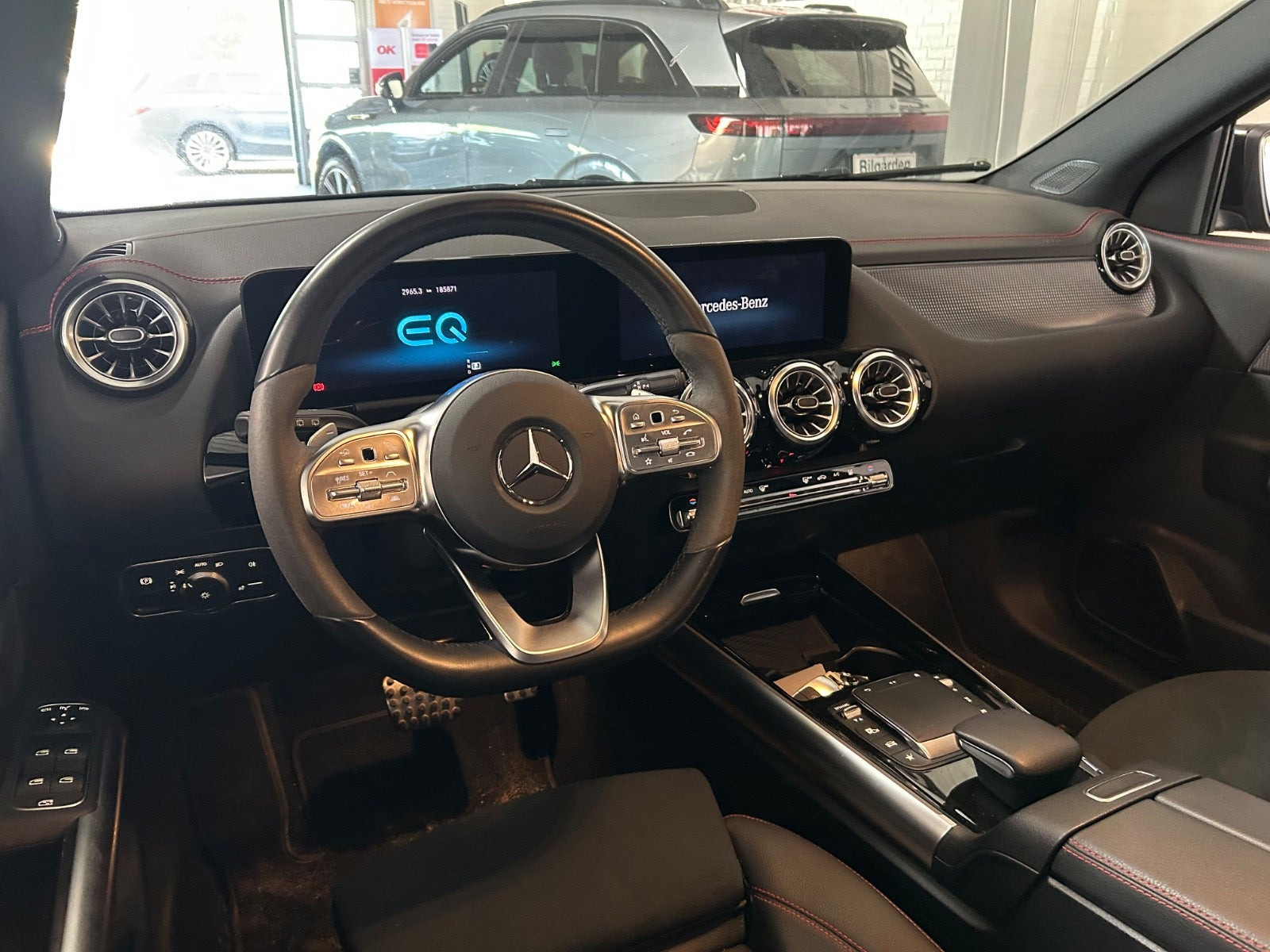 Sort Mercedes EQA250+ fra 2023