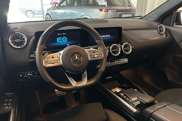 Sort Mercedes EQA250+ fra 2023
