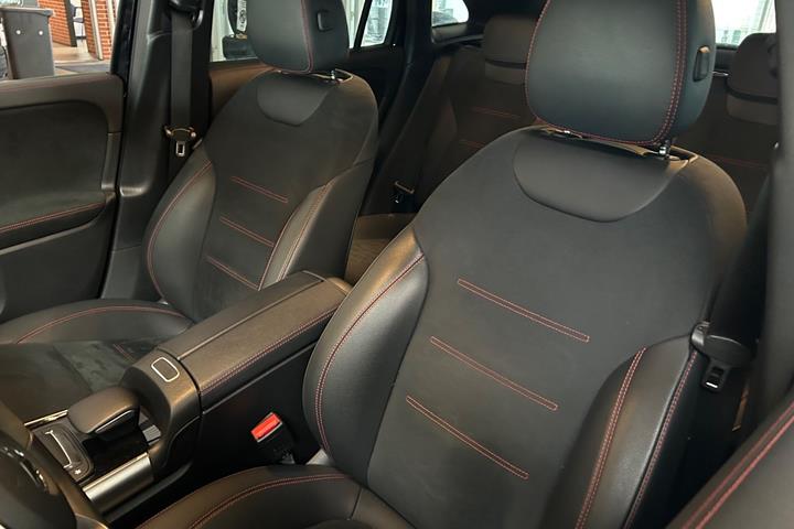 Sort Mercedes EQA250+ fra 2023