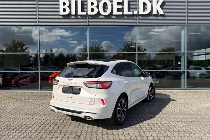 Hvid Ford Kuga fra 2020
