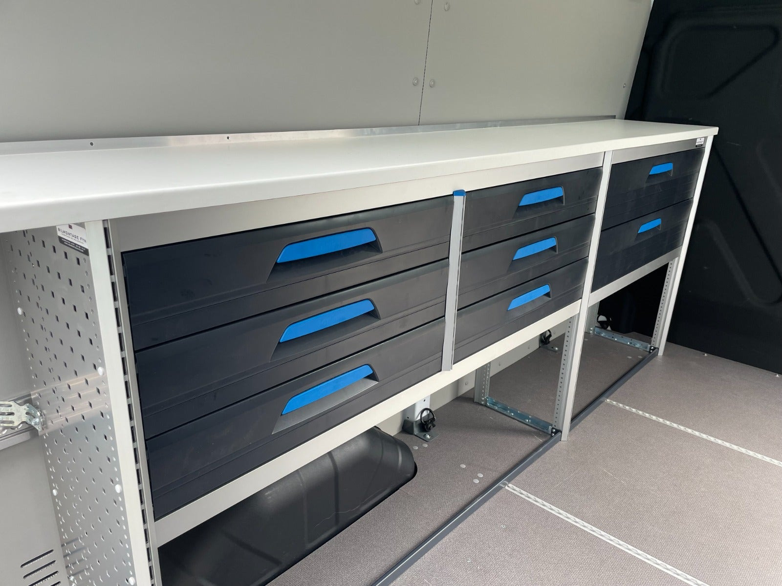 Hvid Ford E-Transit 350 L2 Van fra 2025