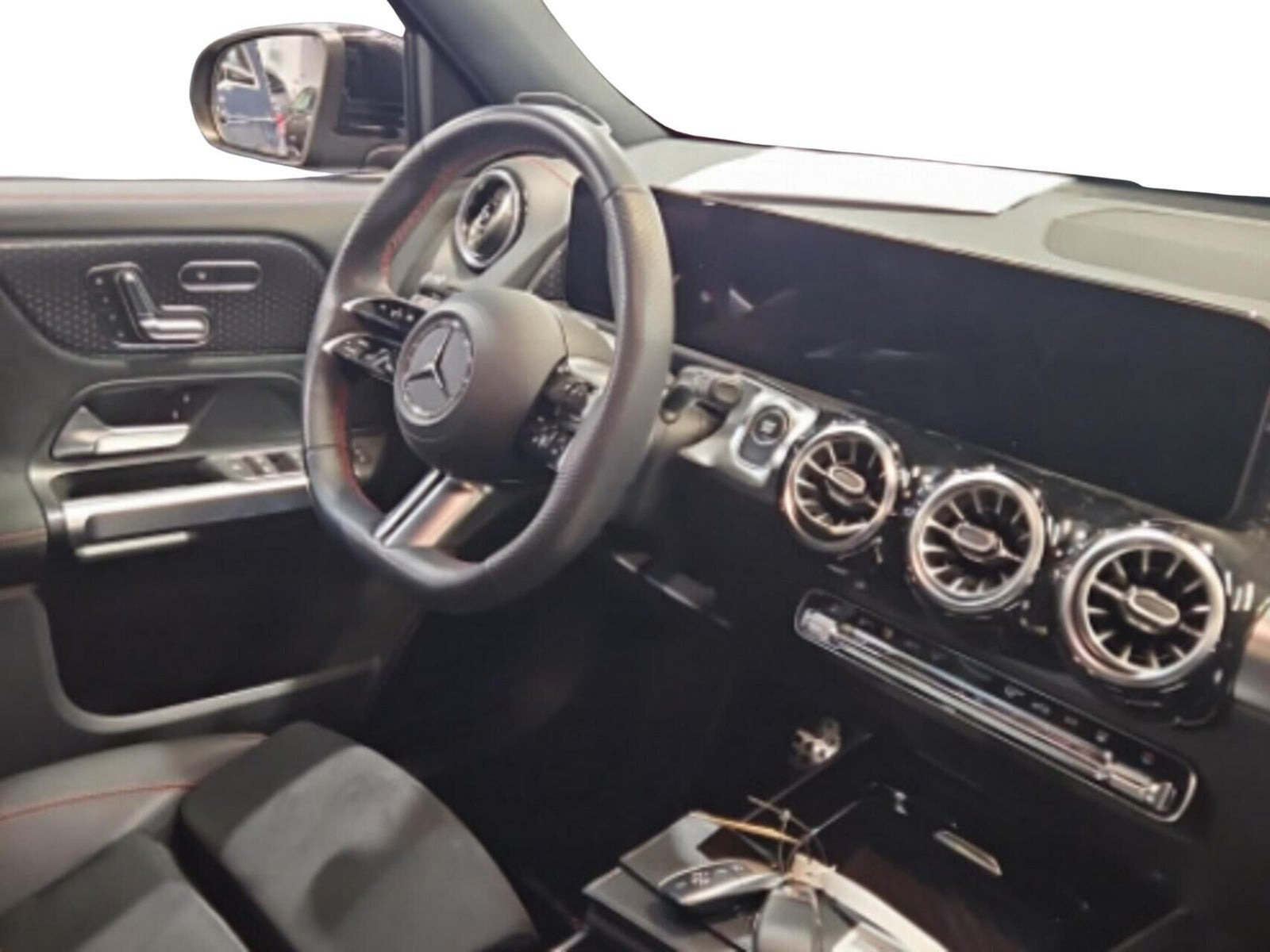 Sort Mercedes EQB250+ fra 2025