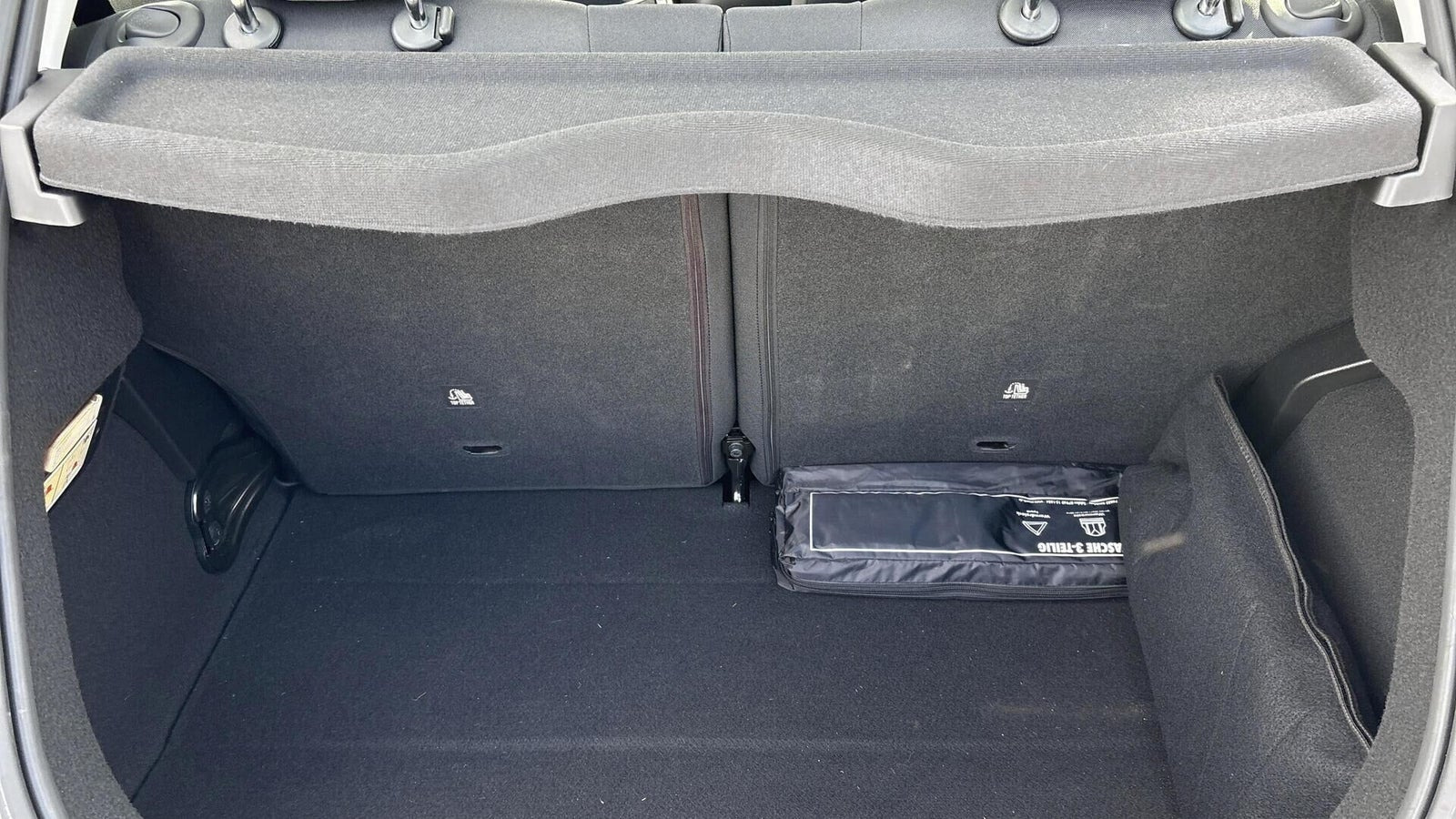 Blå Fiat 500e fra 2024