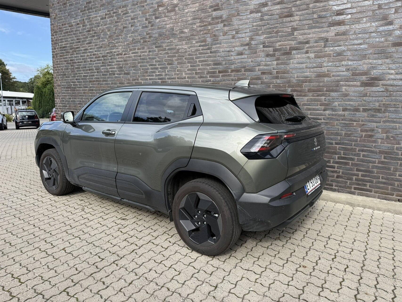Grøn Suzuki eVitara fra 2026