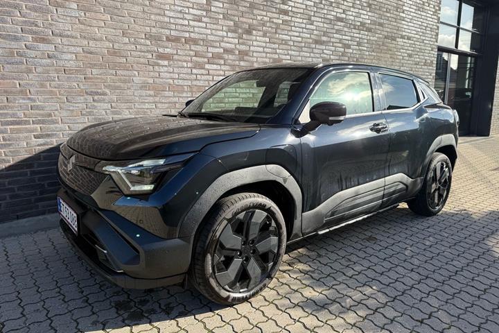 Sort Suzuki eVitara fra 2026