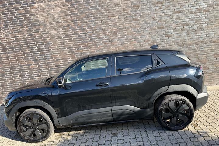 Sort Suzuki eVitara fra 2026
