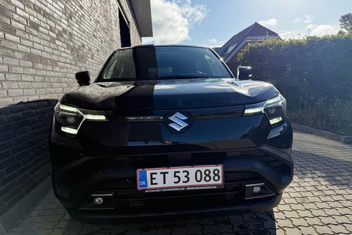 Sort Suzuki eVitara fra 2026