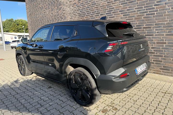 Sort Suzuki eVitara fra 2026