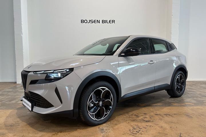 undefined Alfa Romeo Junior fra 2025