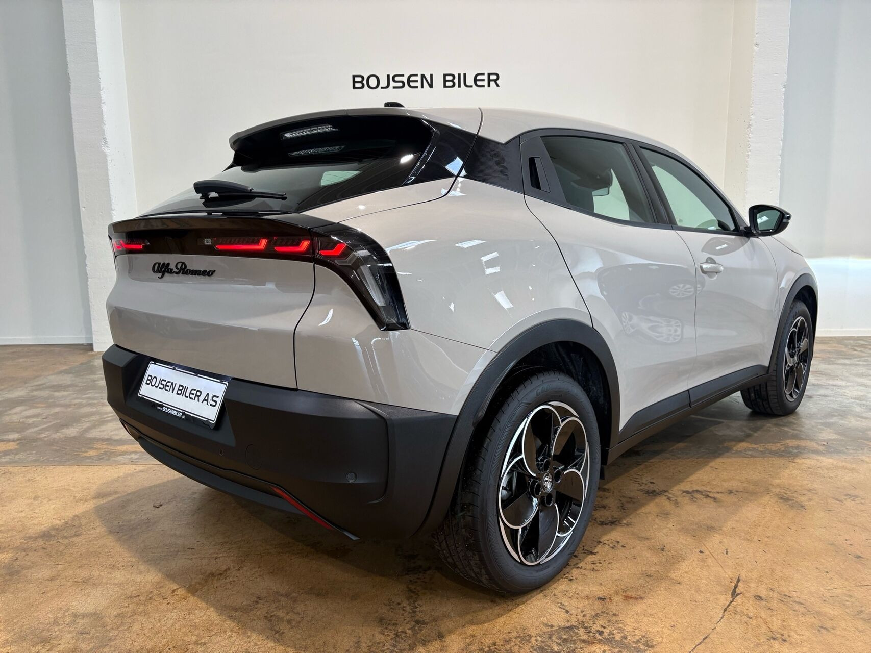 undefined Alfa Romeo Junior fra 2025