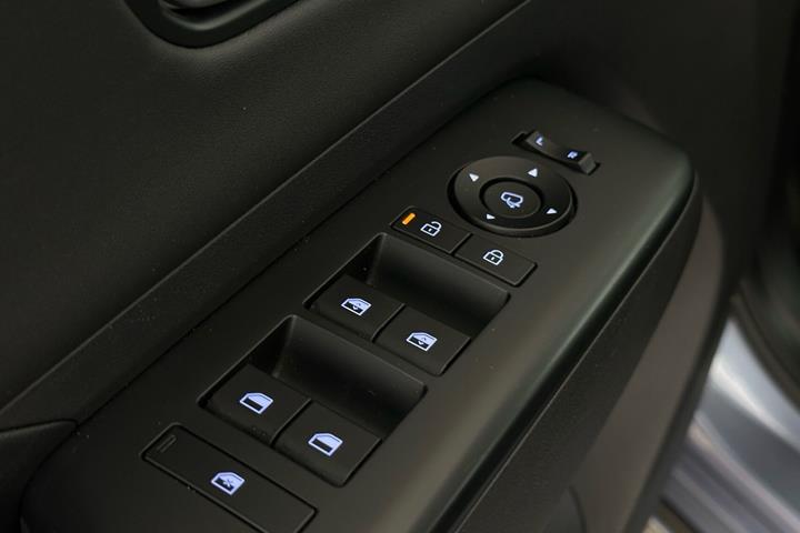 Blå Hyundai Kona fra 2023