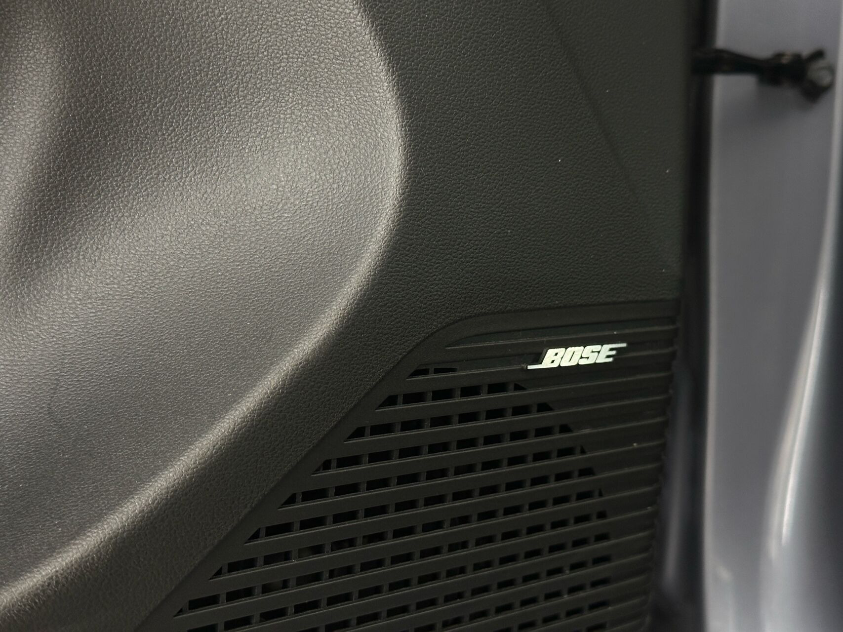 Blå Hyundai Kona fra 2023