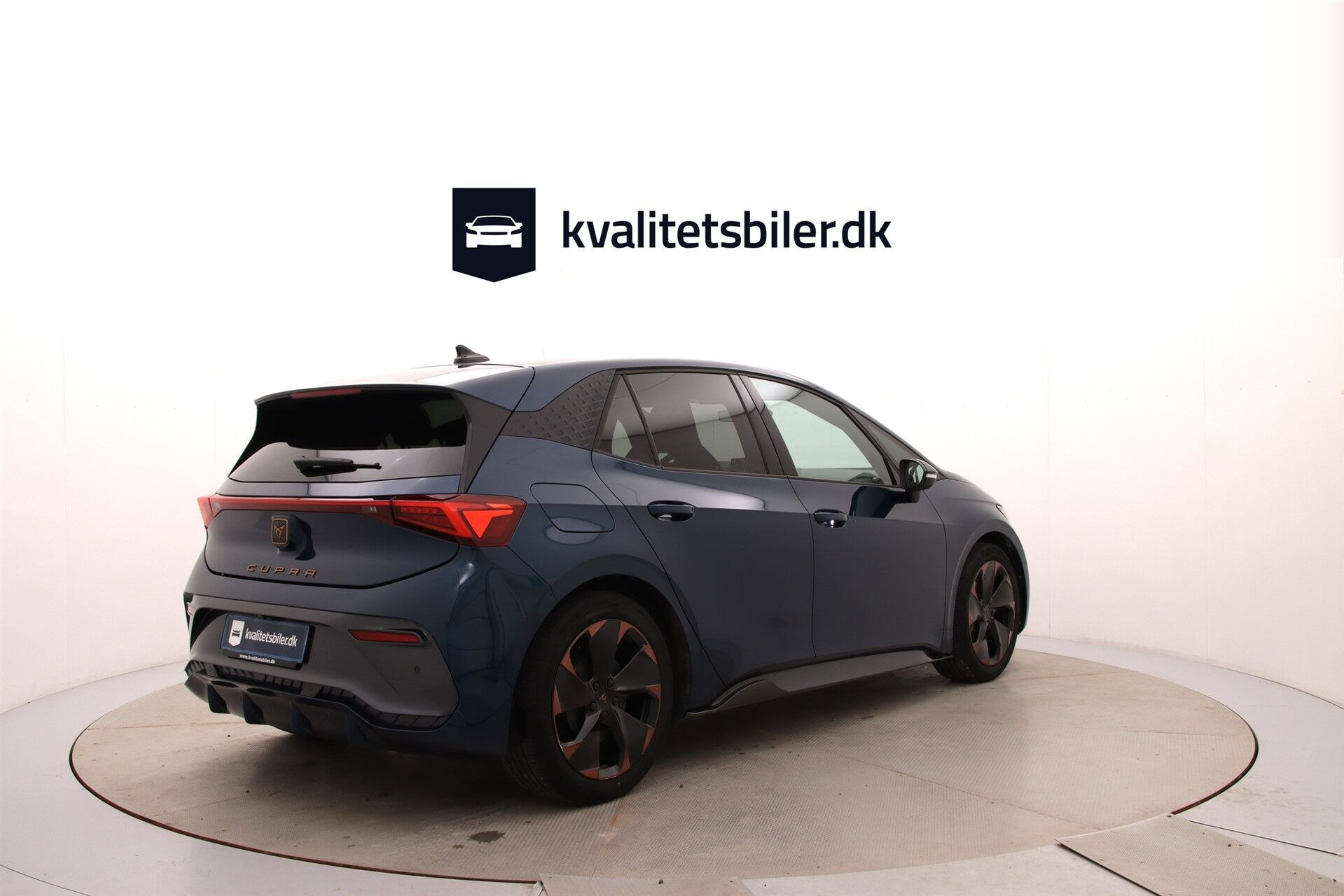 Blå Cupra Born fra 2024