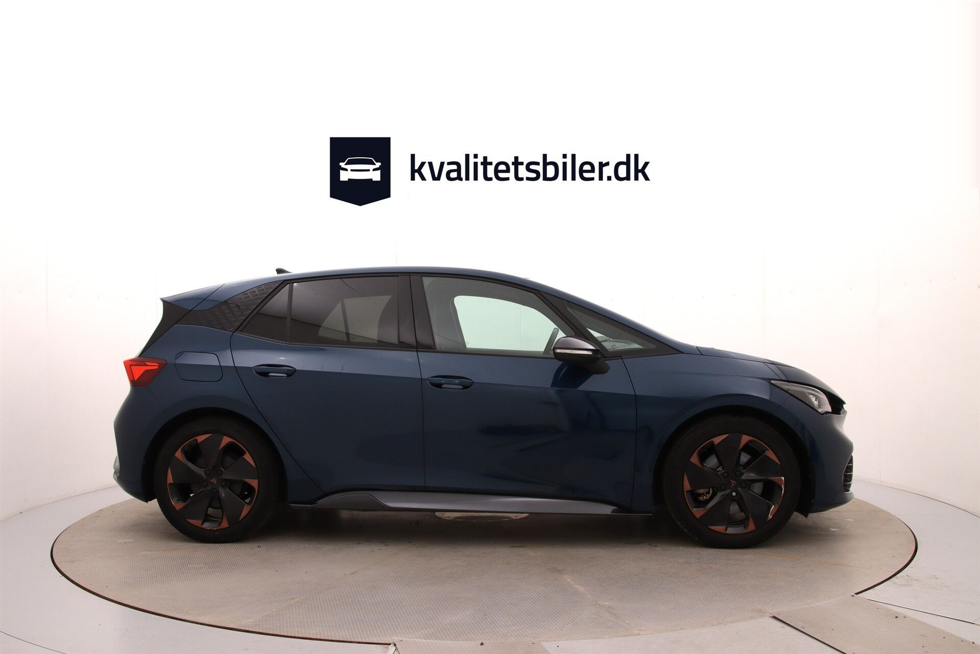 Blå Cupra Born fra 2024