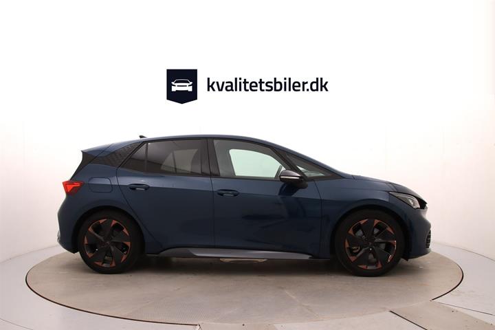 Blå Cupra Born fra 2024