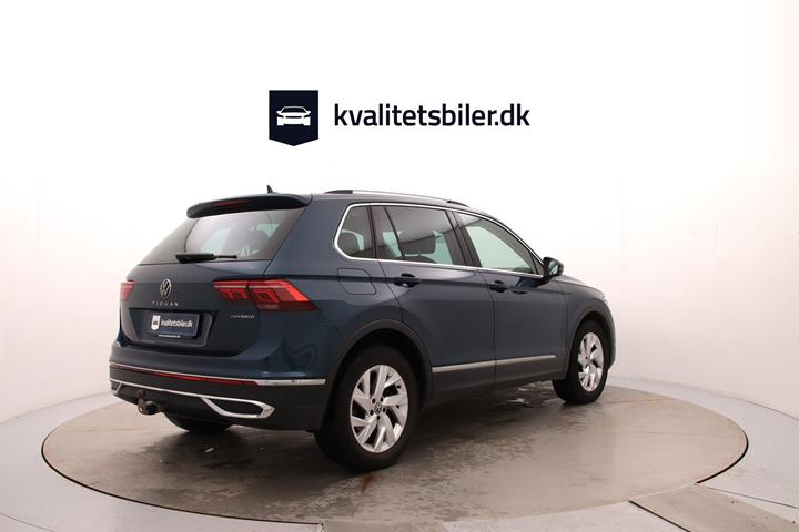 Blå VW Tiguan fra 2023