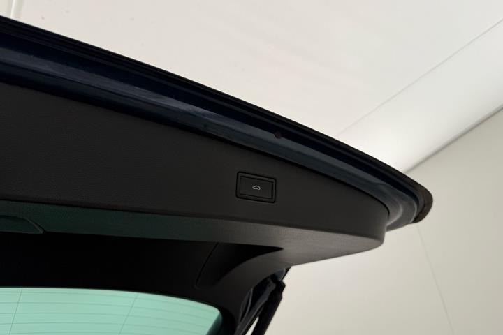 Blå VW Tiguan fra 2023