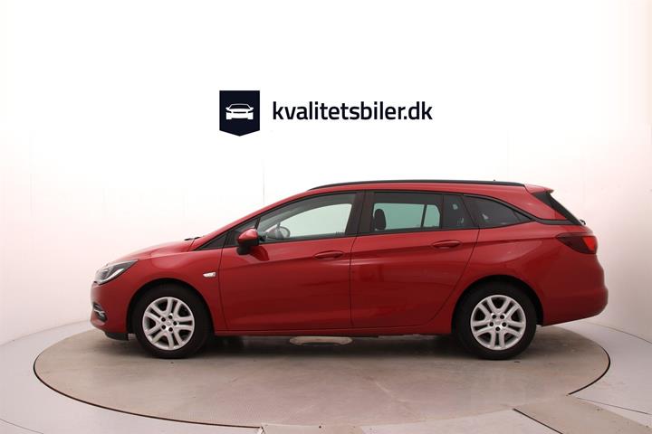 Rød Opel Astra fra 2020