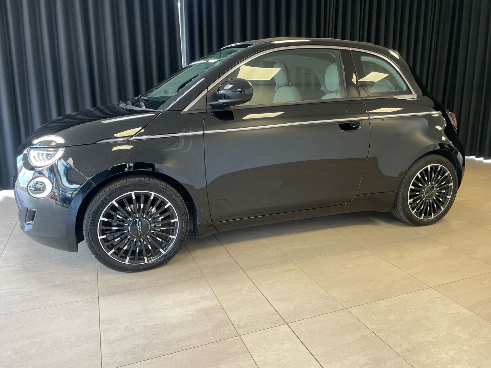 Sort Fiat 500e fra 2023