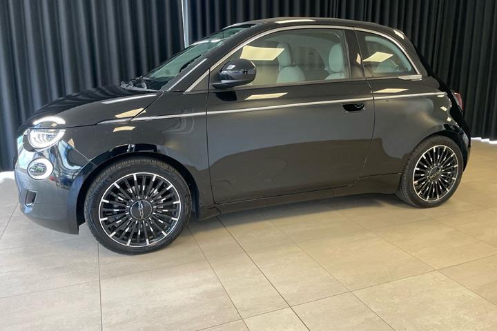 Sort Fiat 500e fra 2023