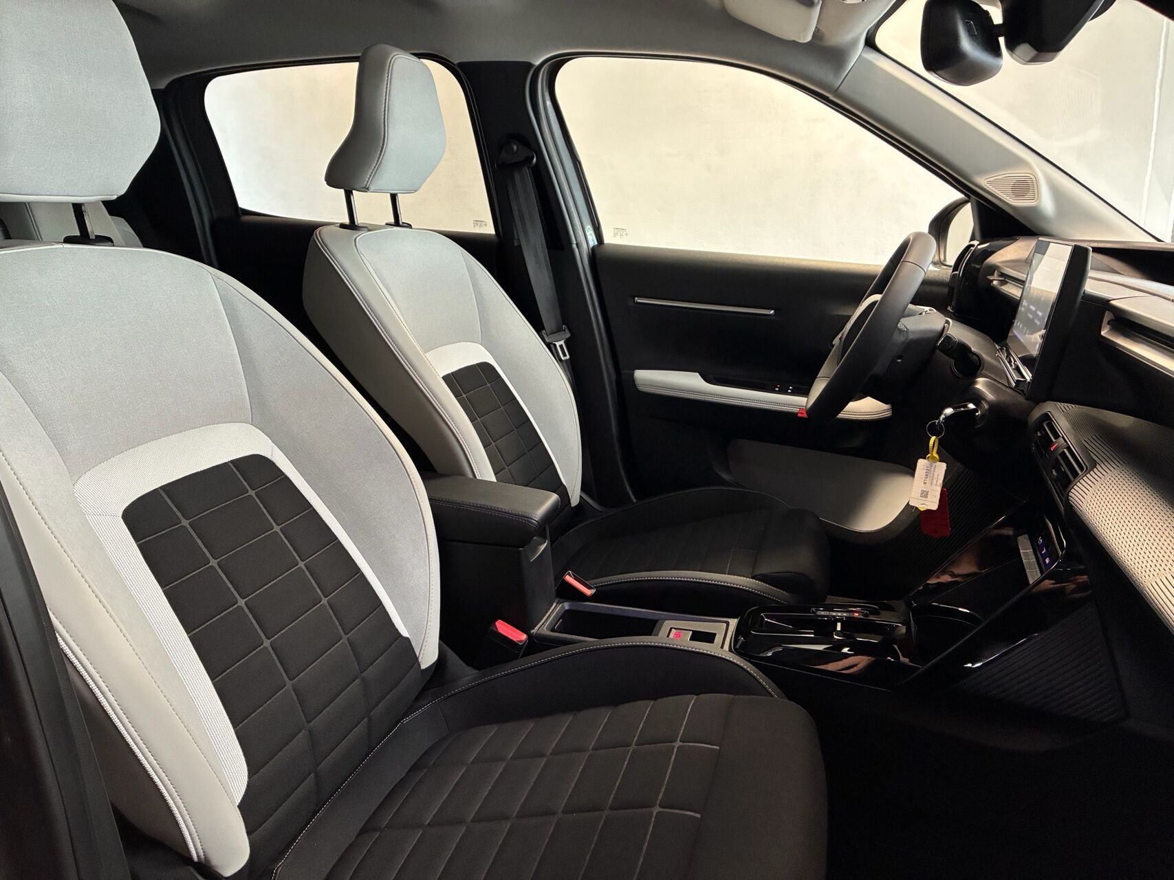 Grå Citroën ë-C3 fra 2025