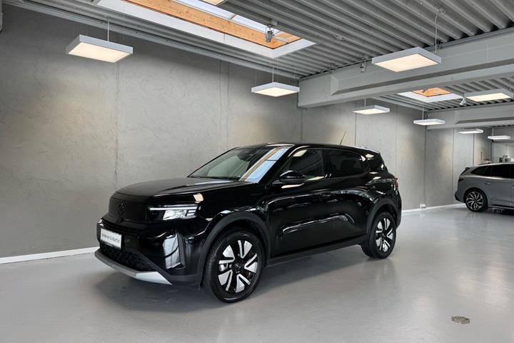 Sort Opel Frontera fra 2025