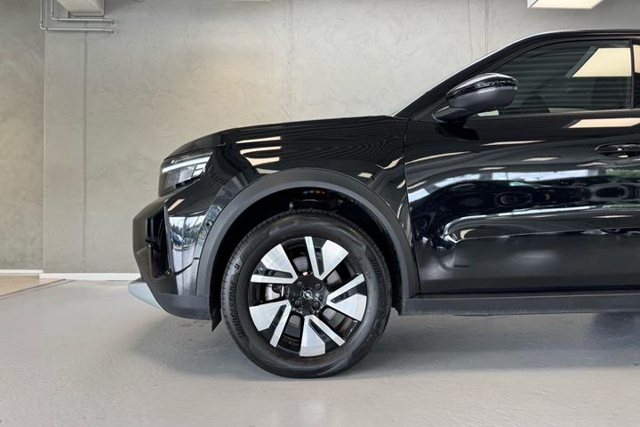 Sort Opel Frontera fra 2025