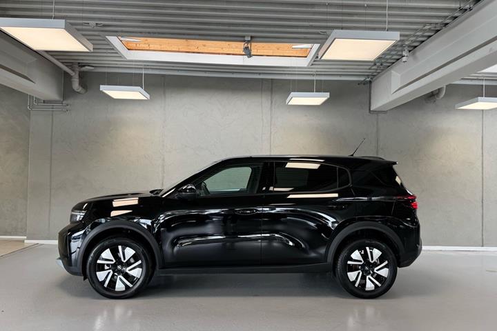 Sort Opel Frontera fra 2025