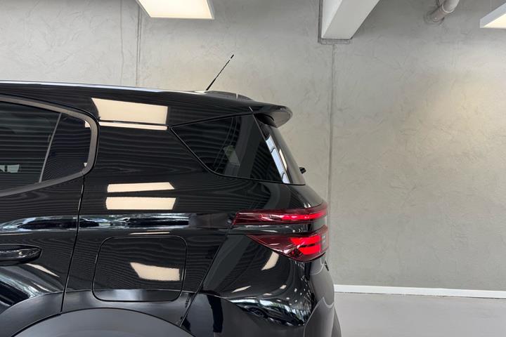 Sort Opel Frontera fra 2025