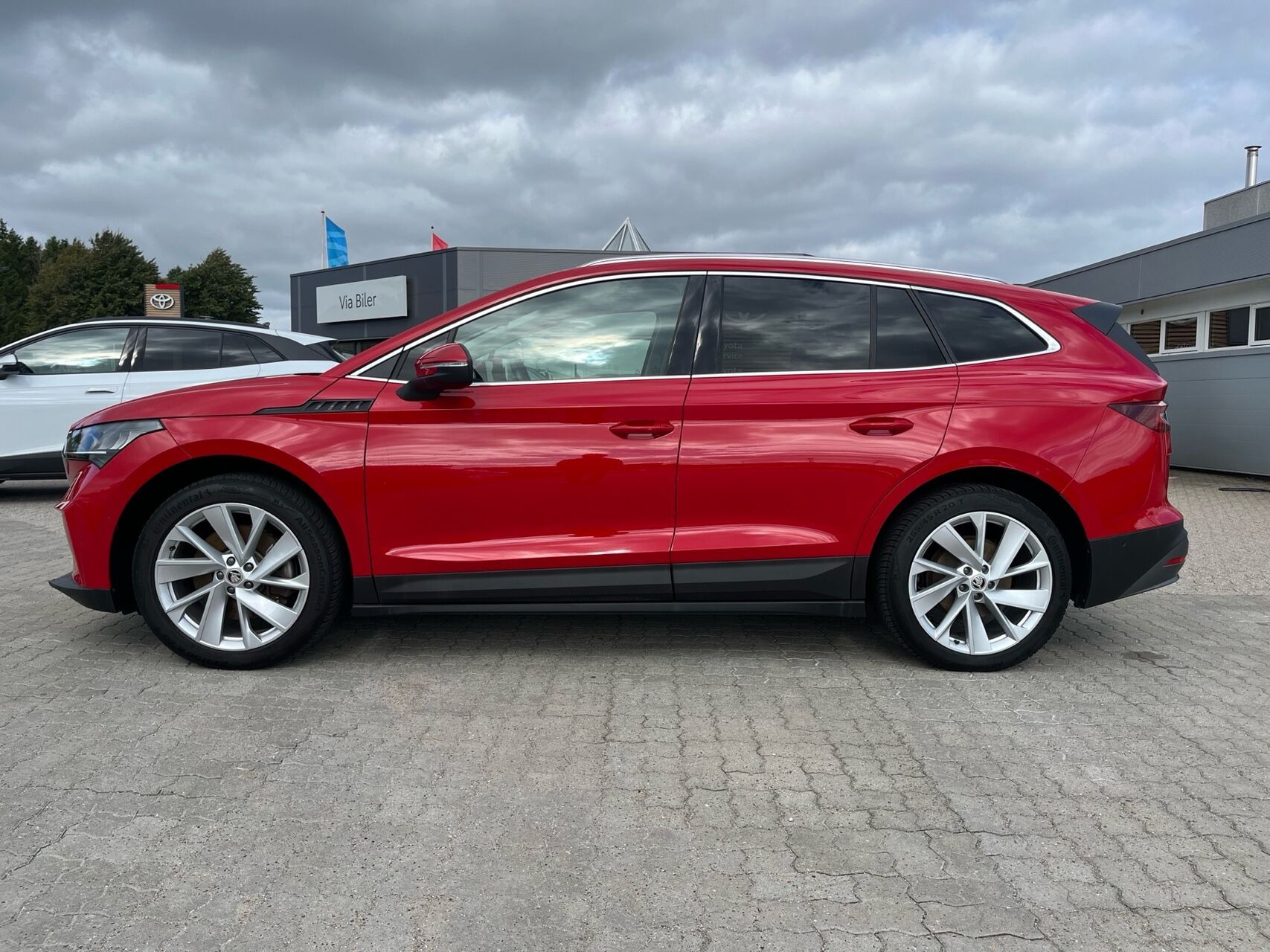Rød Skoda Enyaq fra 2022