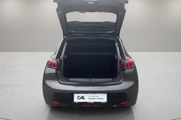 Grå Peugeot 208 fra 2020