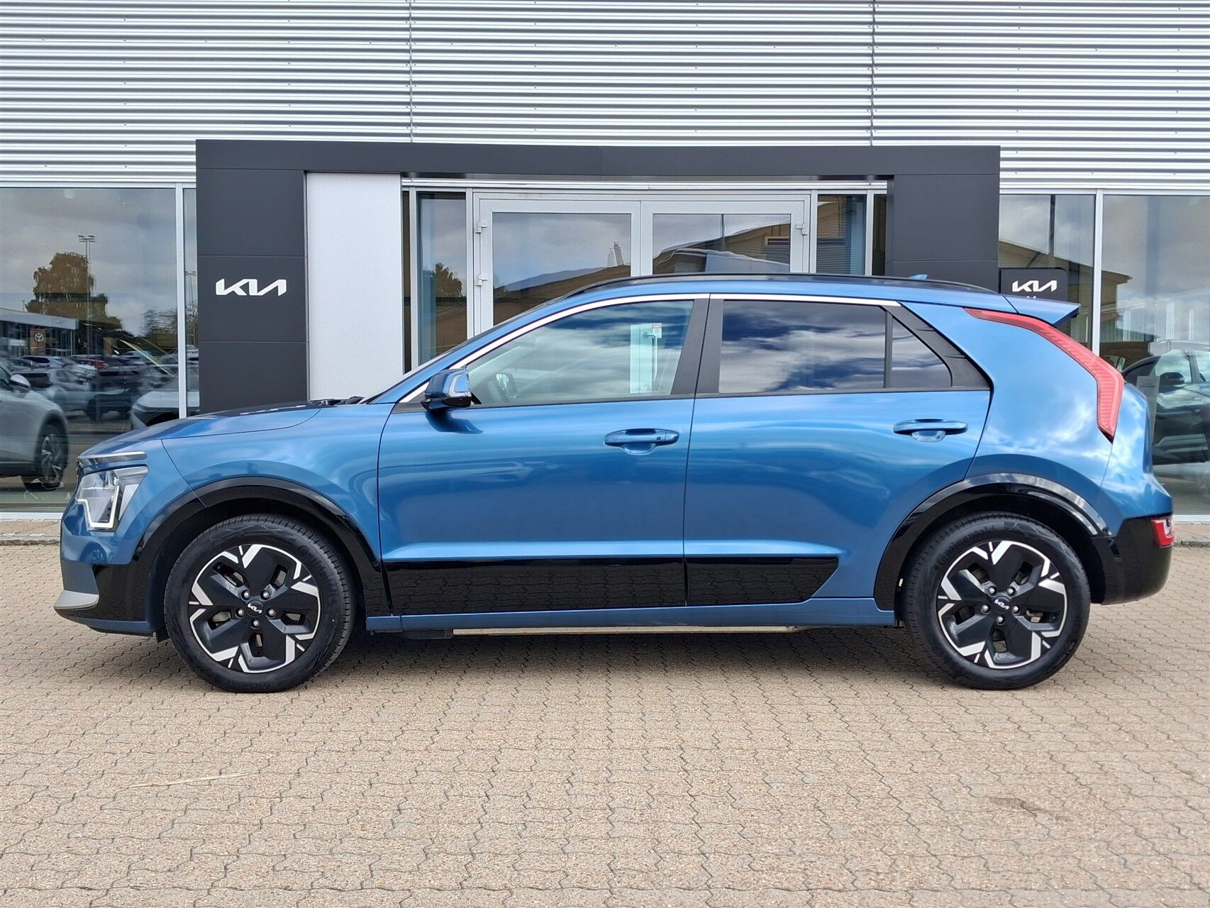 Blå Kia Niro EV fra 2024
