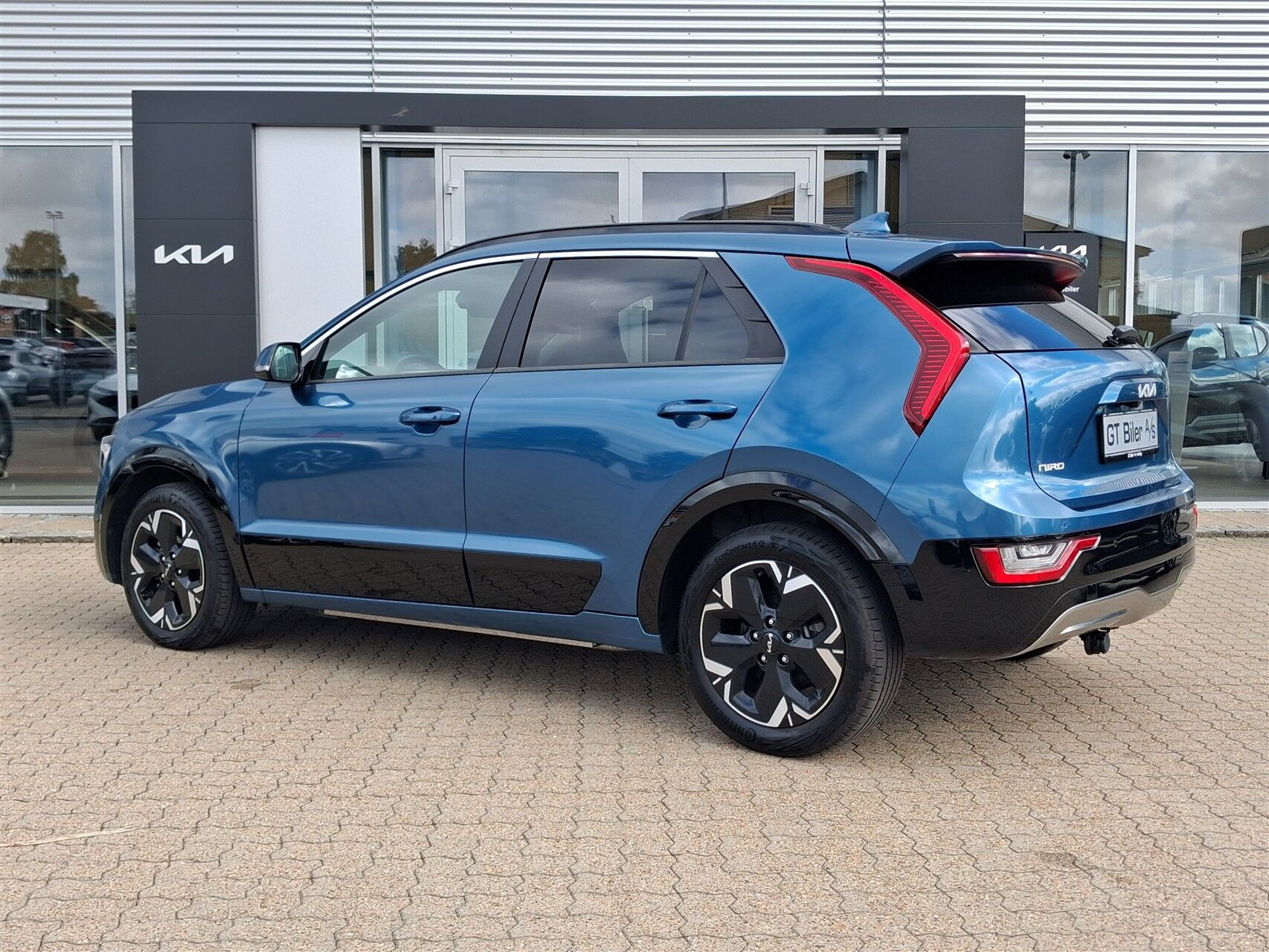 Blå Kia Niro EV fra 2024