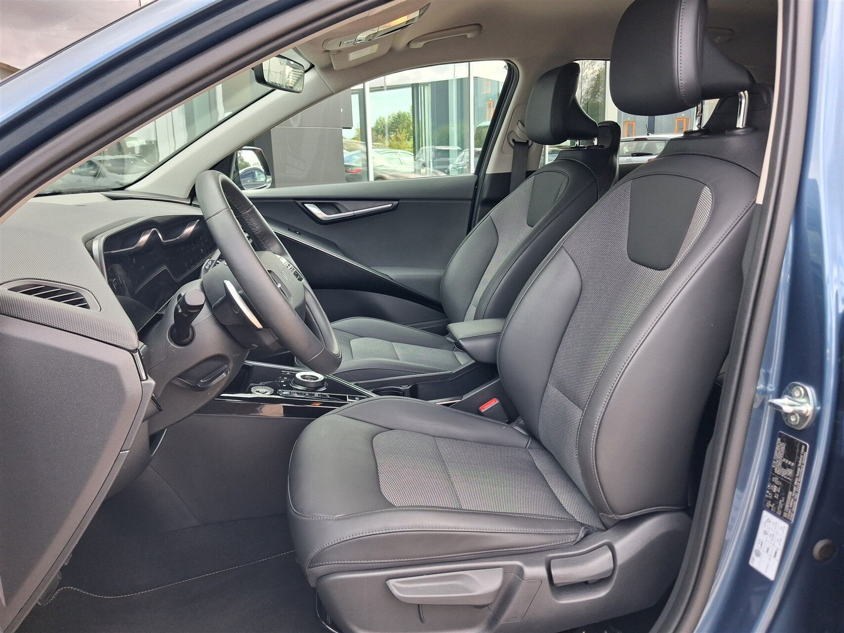 Blå Kia Niro EV fra 2024