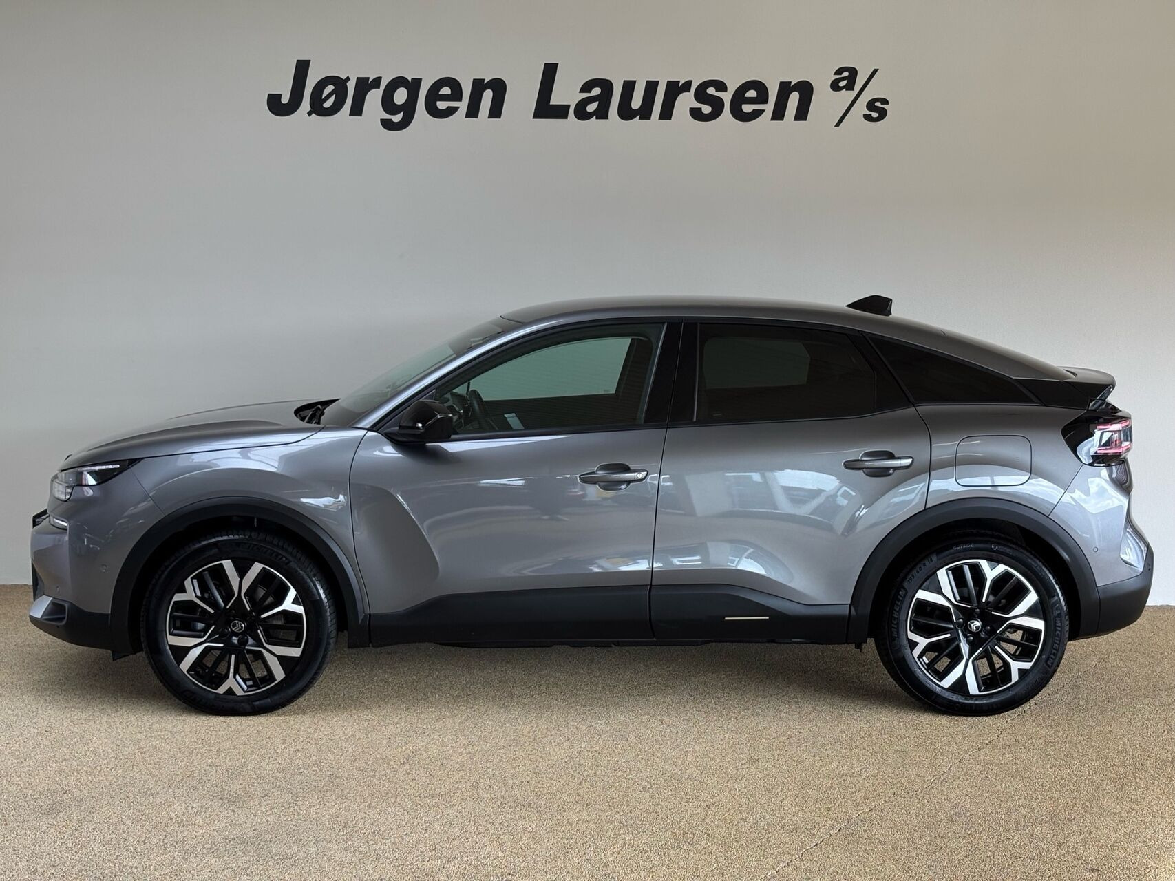 Sort Citroën ë-C4 fra 2025