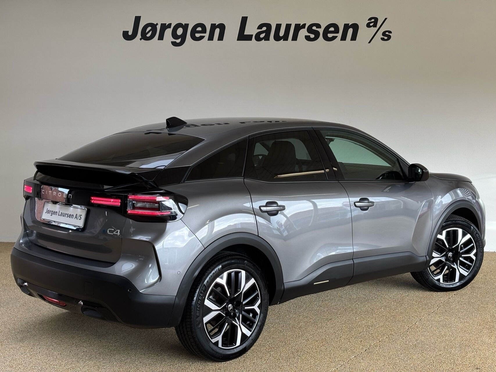 Sort Citroën ë-C4 fra 2025