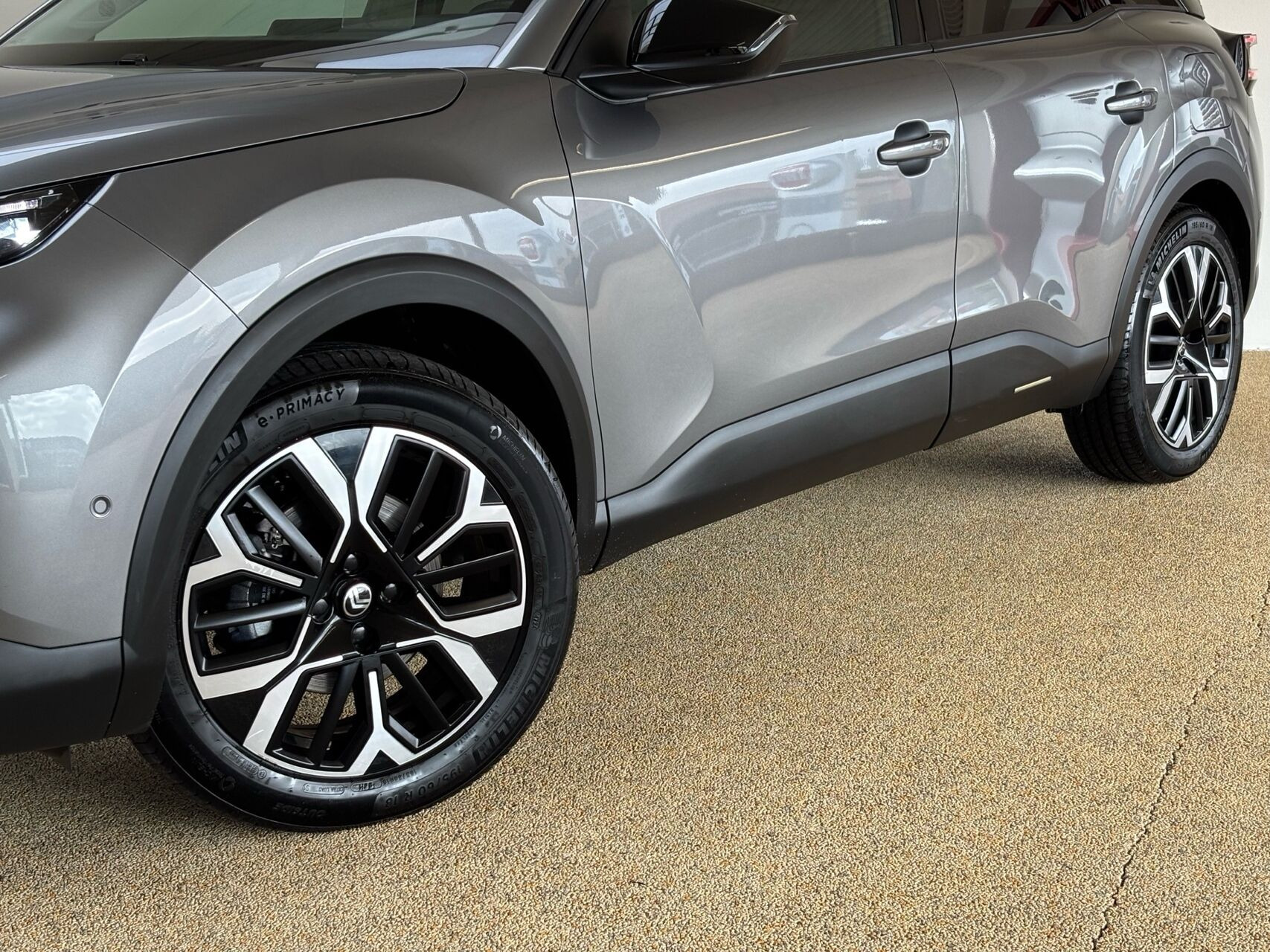 Sort Citroën ë-C4 fra 2025