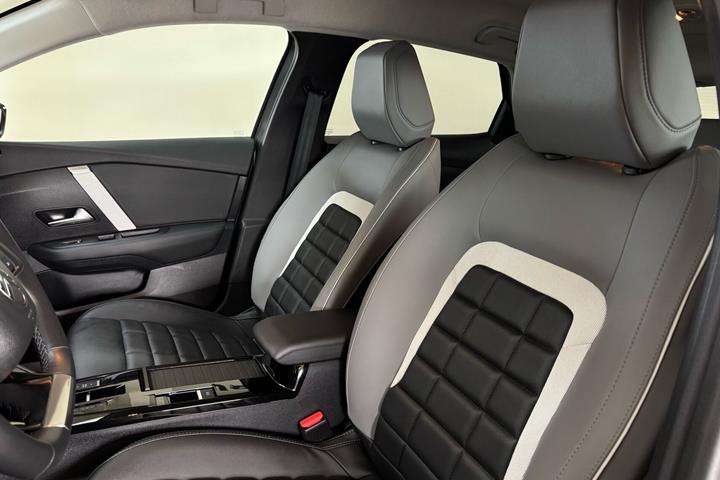 Sort Citroën ë-C4 fra 2025