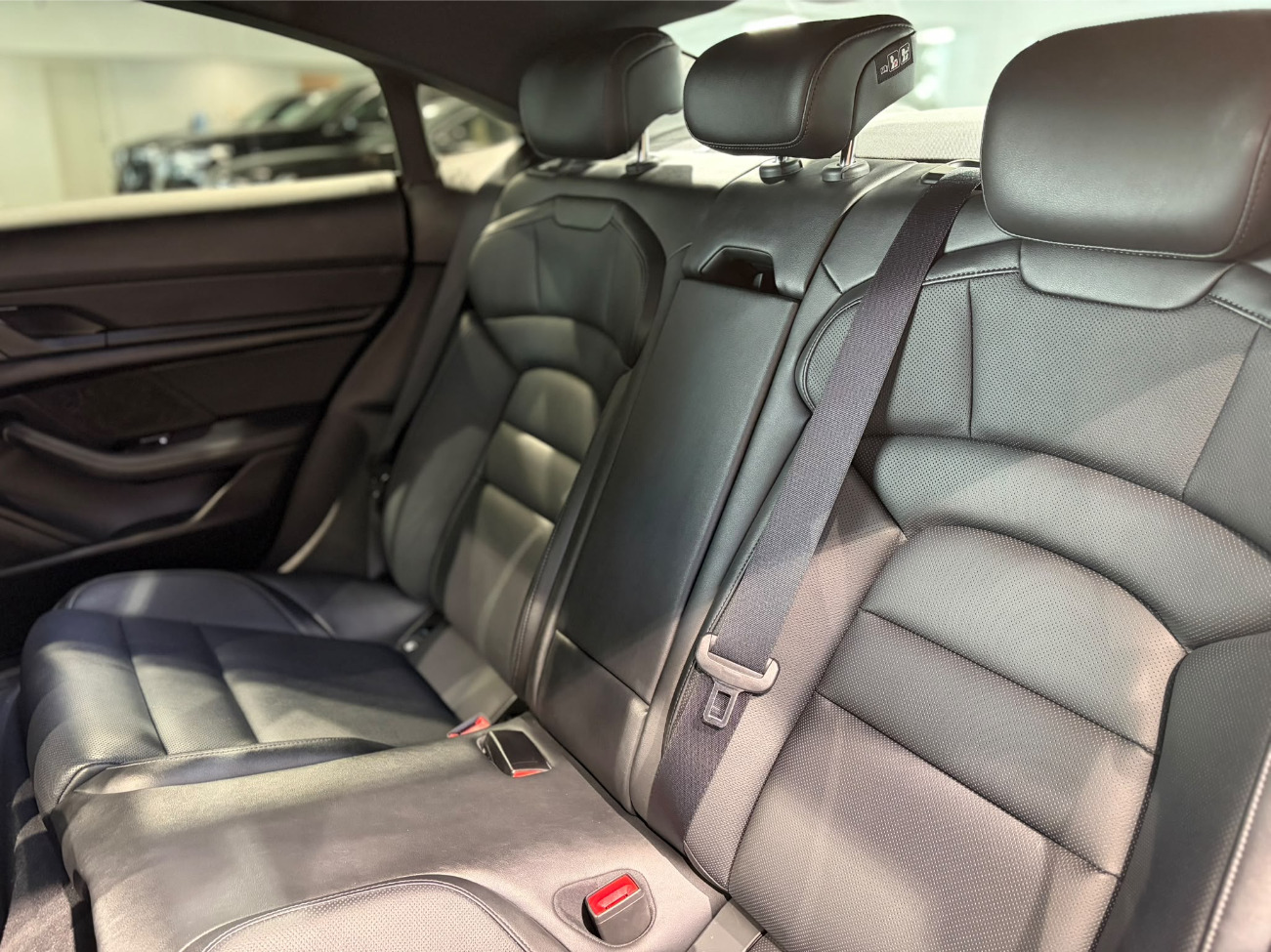 undefined Porsche Taycan fra 2021