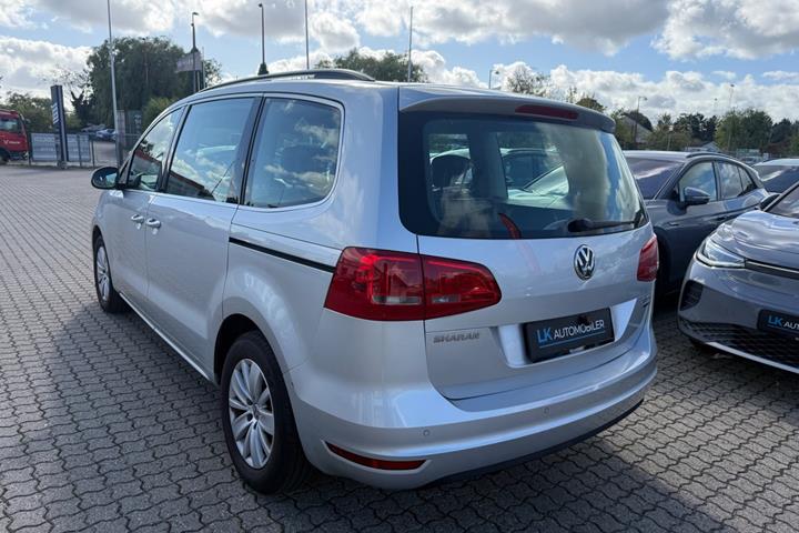 Hvid VW Sharan fra 2014