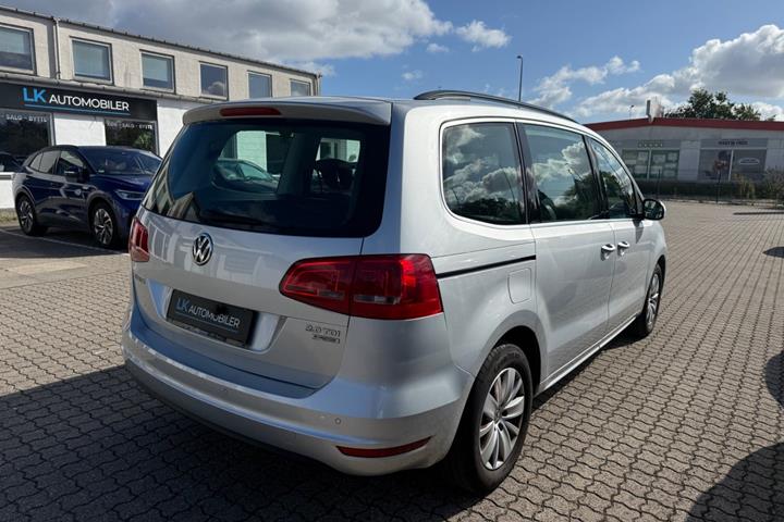 Hvid VW Sharan fra 2014