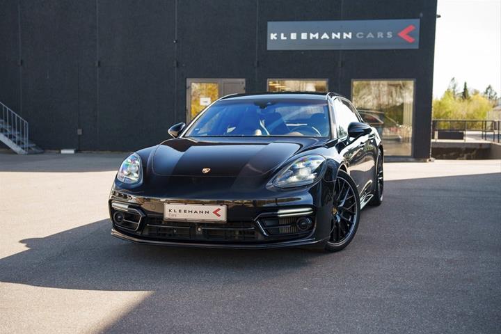 Sort Porsche Panamera Turbo S fra 2018